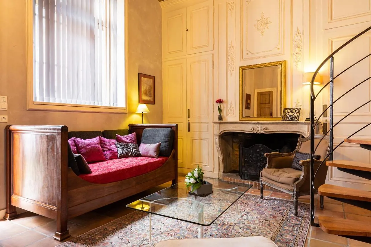 Dify Tour Rose Apartment Lyon 0*,